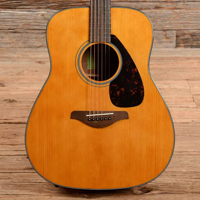 Yamaha FG800