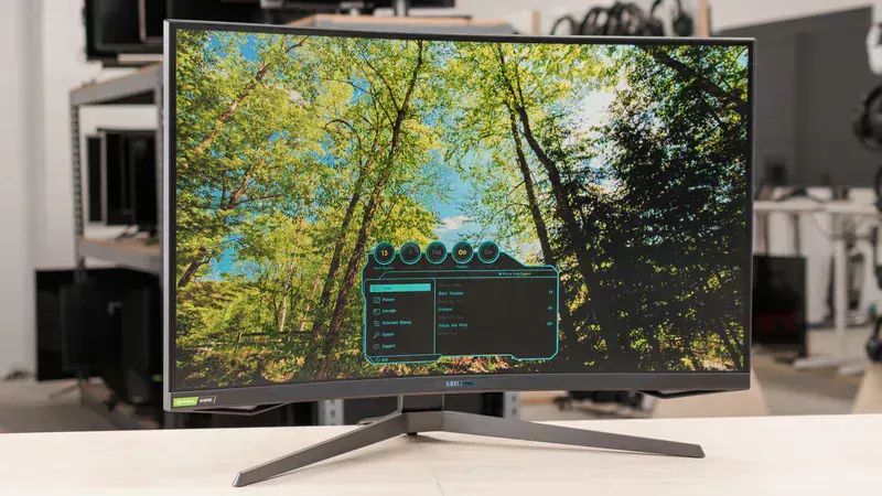 Samsung Odyssey G7 (LC32G75T)